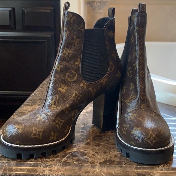 💥NEW Louis Vuitton Booties💥 - Picture 2 of 9